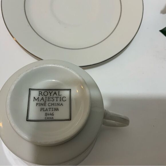 Royal Majestic platIna  Cup and Saucer replacement 8446 white B7 - Picture 5 of 6